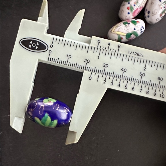 Vintage Porcelain Beads - Picture 5 of 6